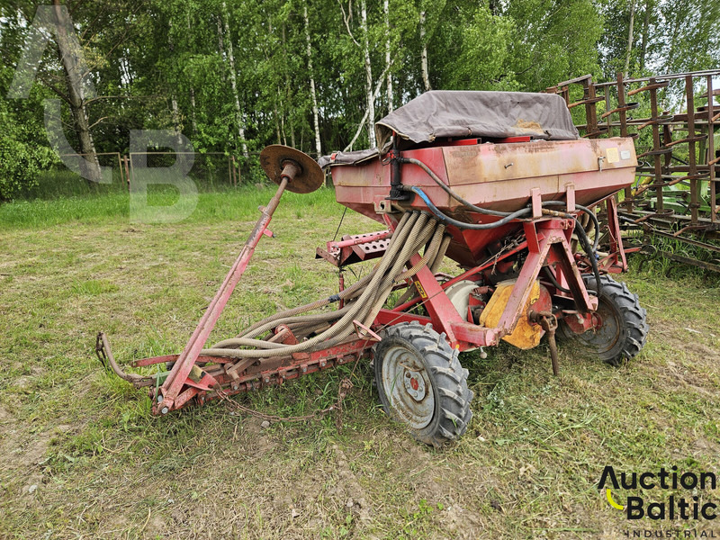 SPU 4 - Kombinētā sējmašīna: foto 2 SPU 4 - Kombinētā sējmašīna: foto 2