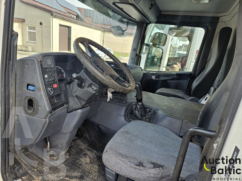 Scania P 230 - Autocisterna: foto 5 Scania P 230 - Autocisterna: foto 5