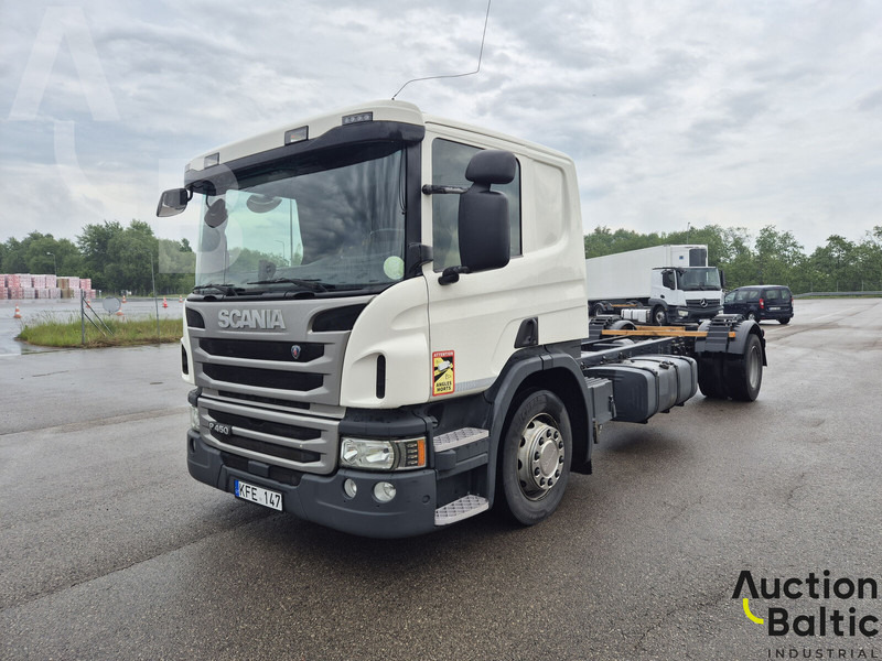 Scania P 450 - Šasija kravas automašīna: foto 2 Scania P 450 - Šasija kravas automašīna: foto 2