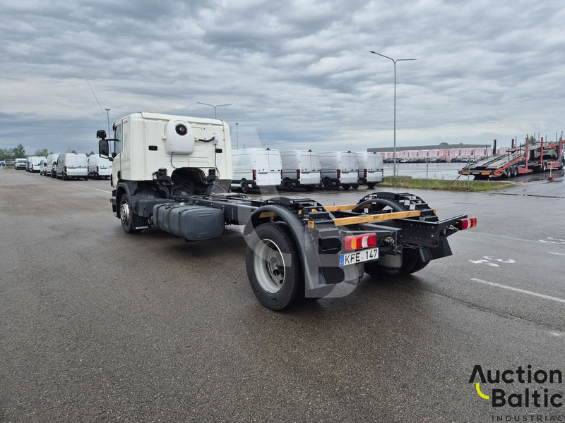 Scania P 450 - Šasija kravas automašīna: foto 4 Scania P 450 - Šasija kravas automašīna: foto 4