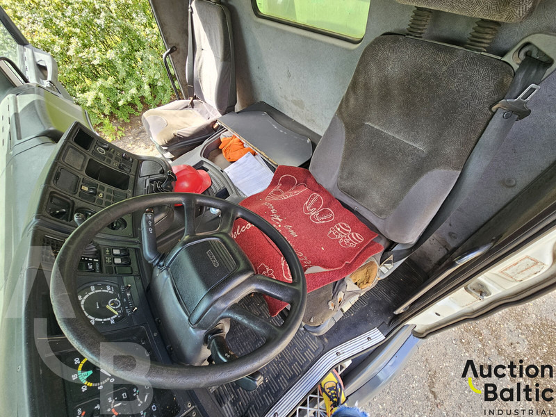 Scania R 124 GB - Meža piekabe: foto 5 Scania R 124 GB - Meža piekabe: foto 5