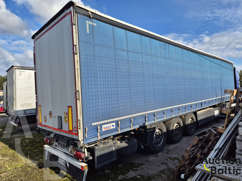 Schmitz Cargobull - Tenta puspiekabe: foto 4 Schmitz Cargobull - Tenta puspiekabe: foto 4