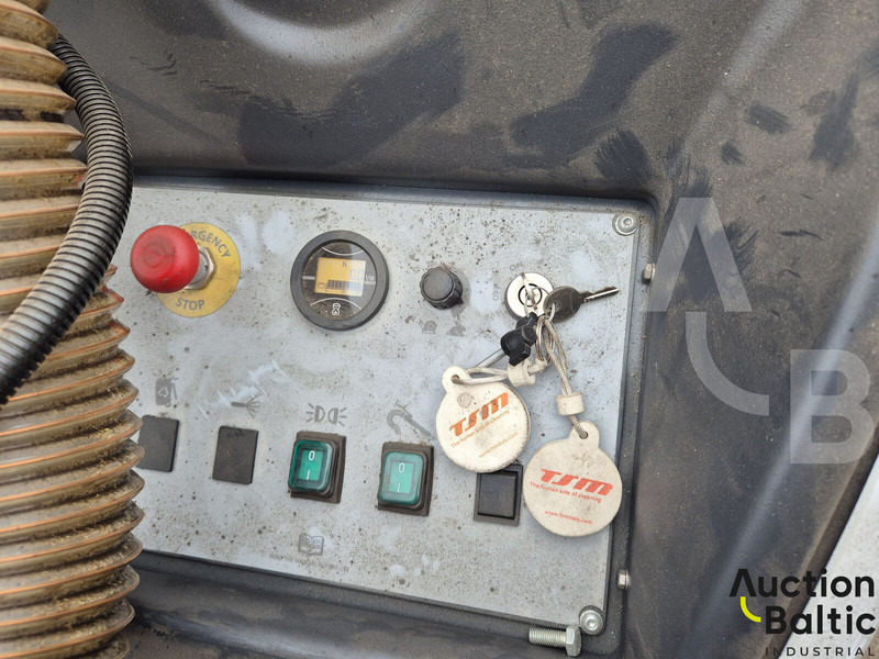 TSM Aria 240 - Ielu tīrīšanas mašīna: foto 5 TSM Aria 240 - Ielu tīrīšanas mašīna: foto 5