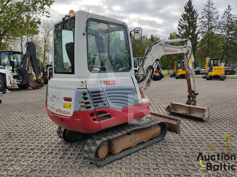 Takeuchi TB228 - Mini-ekskavators: foto 5 Takeuchi TB228 - Mini-ekskavators: foto 5