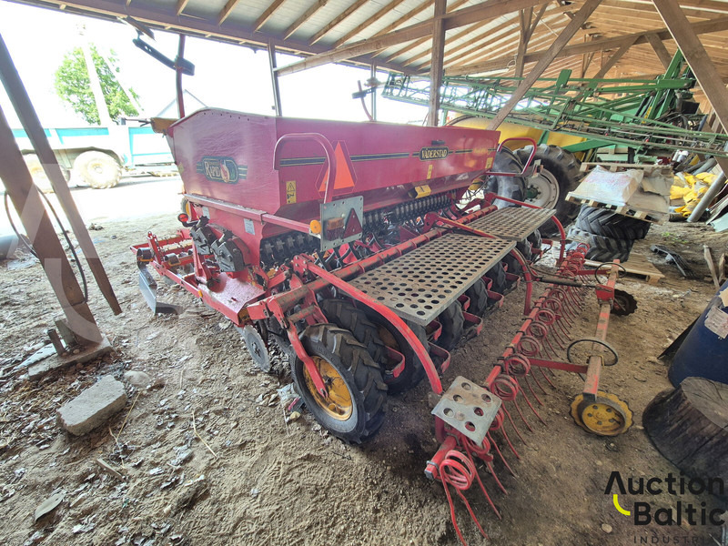 Vaderstad Rapid400C - Sēšanas tehnika: foto 3 Vaderstad Rapid400C - Sēšanas tehnika: foto 3