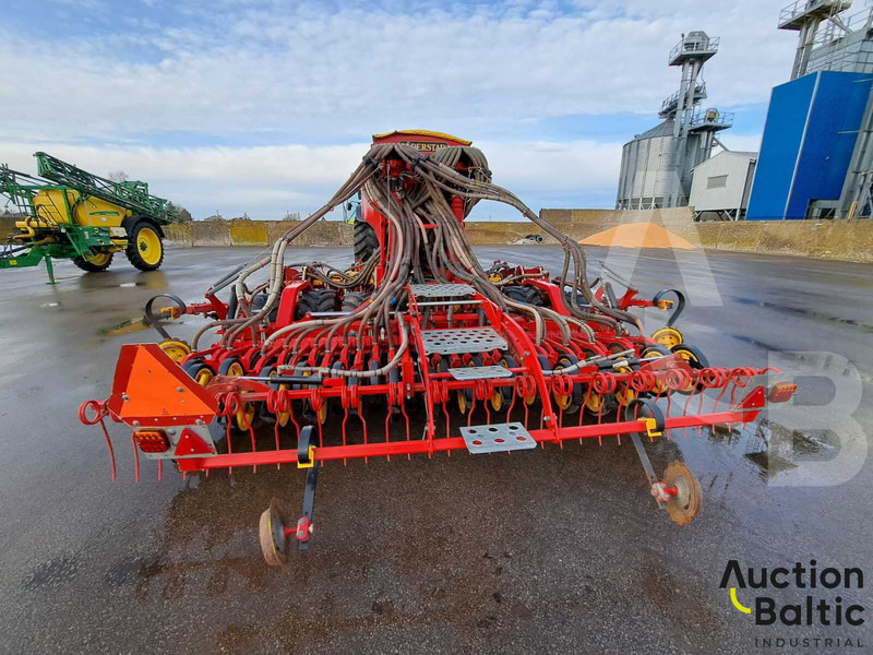 Vaderstad ST 400C - Kombinētā sējmašīna: foto 3 Vaderstad ST 400C - Kombinētā sējmašīna: foto 3