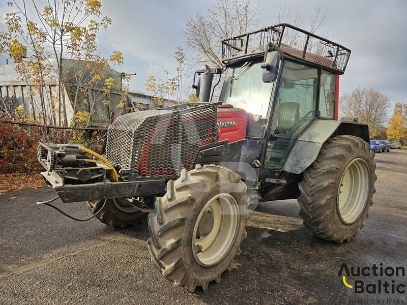 Valtra A 93H - Traktors: foto 1 Valtra A 93H - Traktors: foto 1