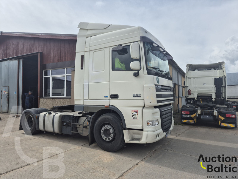 DAF FT460XF - Vilcējs: foto 1 DAF FT460XF - Vilcējs: foto 1