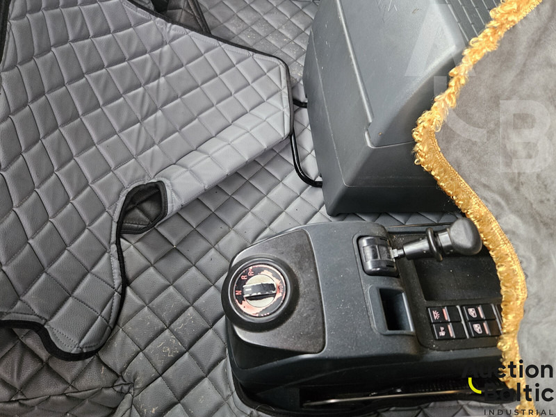 Vilcējs MAN TGX18.480: foto 8