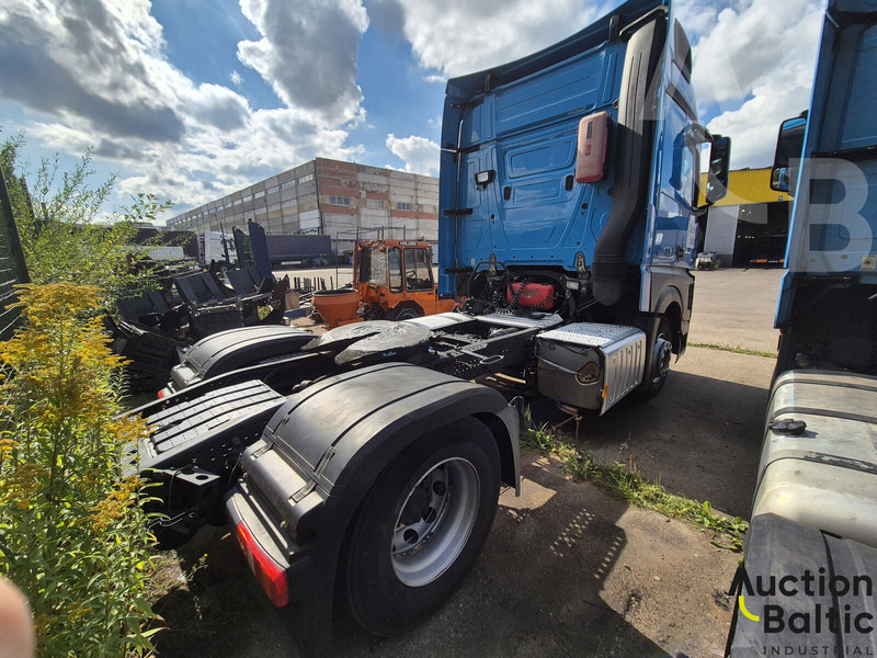 Mercedes-Benz Actros 1842 - Vilcējs: foto 4 Mercedes-Benz Actros 1842 - Vilcējs: foto 4