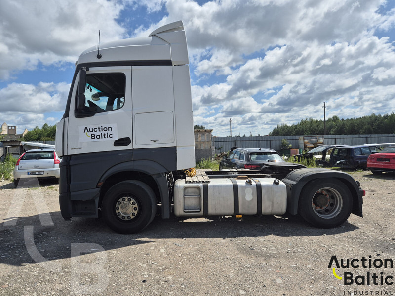 Mercedes-Benz Actros 1843 - Vilcējs: foto 3 Mercedes-Benz Actros 1843 - Vilcējs: foto 3