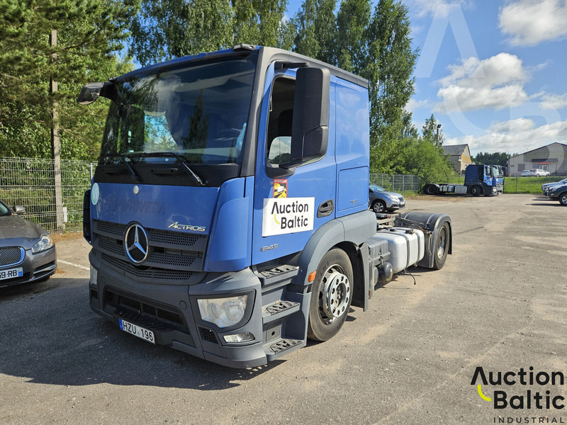 Mercedes-Benz Actros 1843 - Vilcējs: foto 1 Mercedes-Benz Actros 1843 - Vilcējs: foto 1