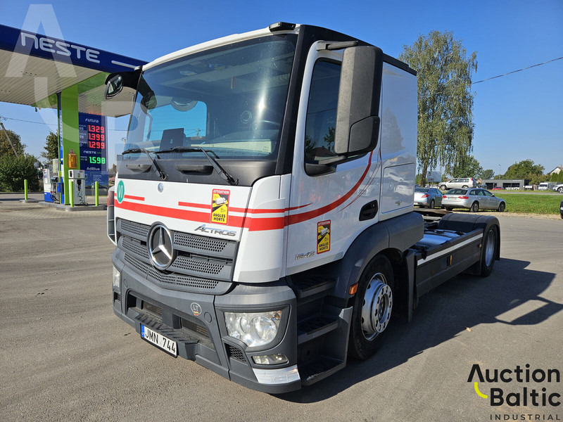Mercedes-Benz Actros - Vilcējs: foto 1 Mercedes-Benz Actros - Vilcējs: foto 1