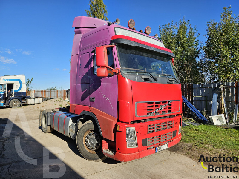 Volvo FH12 - Vilcējs: foto 2 Volvo FH12 - Vilcējs: foto 2