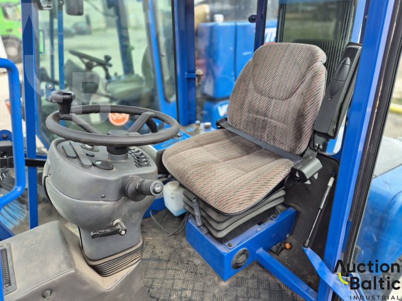Vitra 2037 Economy - Ielu tīrīšanas mašīna: foto 5 Vitra 2037 Economy - Ielu tīrīšanas mašīna: foto 5