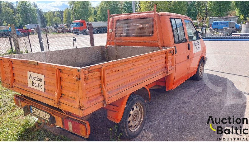 Volkswagen Transporter - Automašīna ar kravas platformu: foto 4 Volkswagen Transporter - Automašīna ar kravas platformu: foto 4
