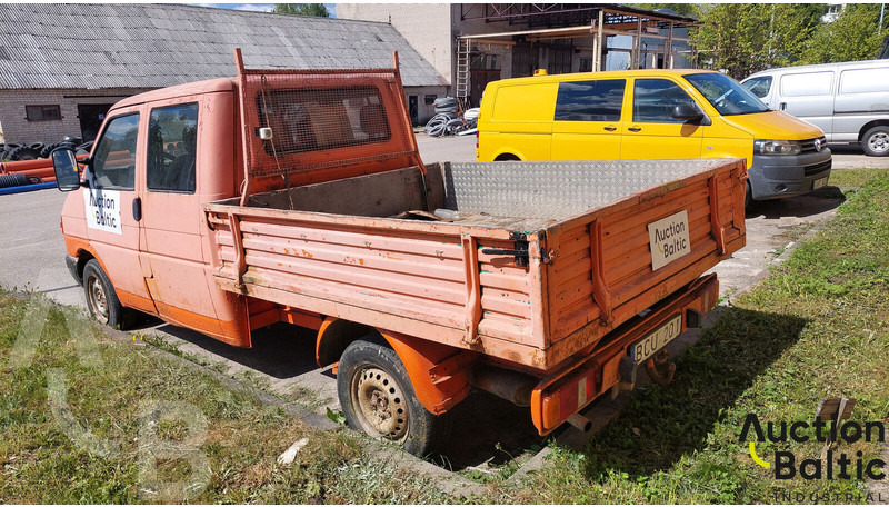 Volkswagen Transporter - Automašīna ar kravas platformu: foto 3 Volkswagen Transporter - Automašīna ar kravas platformu: foto 3