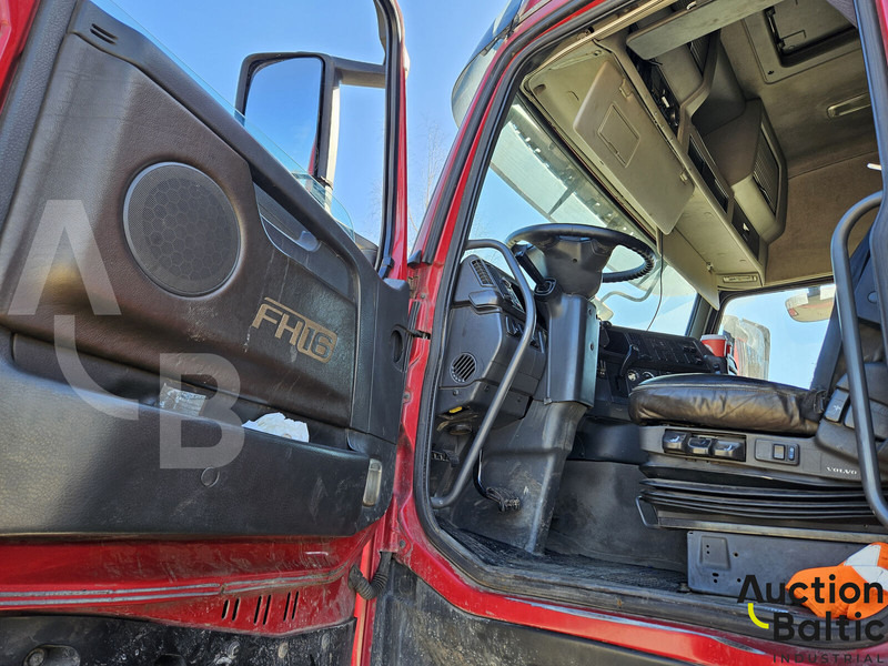 Volvo FH16 - Meža piekabe: foto 5 Volvo FH16 - Meža piekabe: foto 5