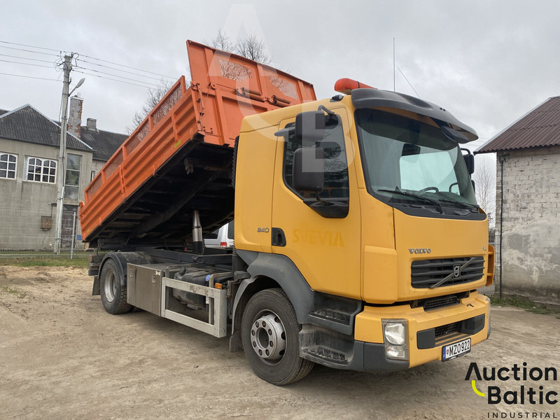 Volvo FL 240 4x2 - Kravas automašīna pašizgāzējs: foto 1 Volvo FL 240 4x2 - Kravas automašīna pašizgāzējs: foto 1