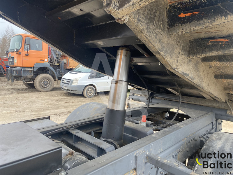 Kravas automašīna pašizgāzējs Volvo FL 240 4x2: foto 10 Kravas automašīna pašizgāzējs Volvo FL 240 4x2: foto 10