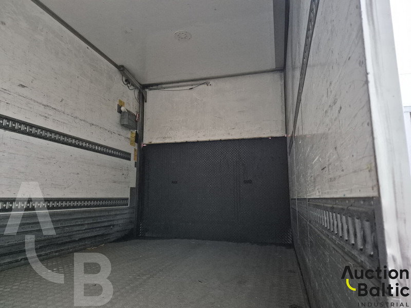 Kravas automašīna ar slēgto virsbūvi Volvo FL240: foto 10 Kravas automašīna ar slēgto virsbūvi Volvo FL240: foto 10