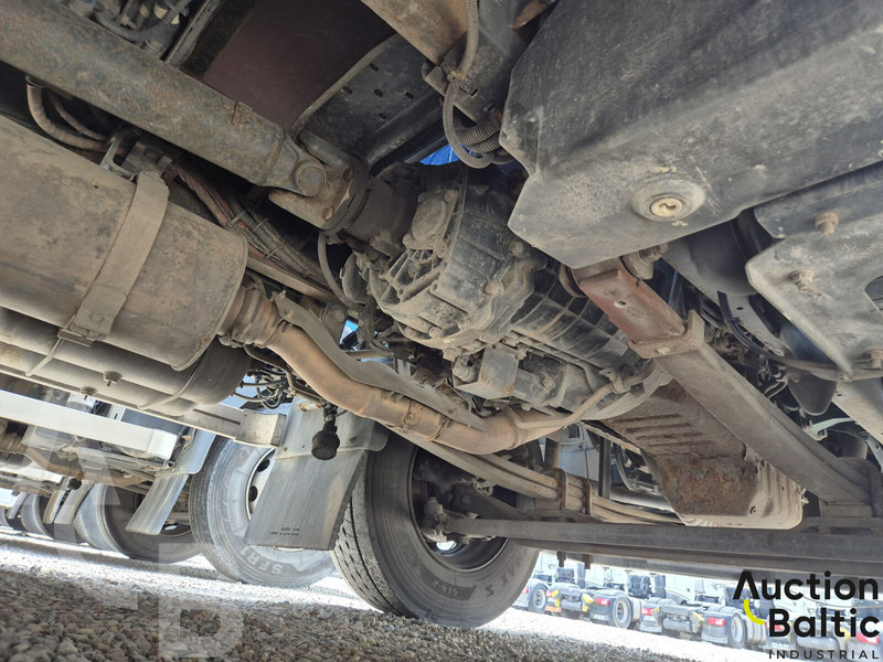 Kravas automašīna ar slēgto virsbūvi Volvo FL240: foto 10