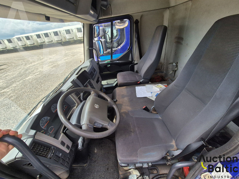 Volvo FL240 - Kravas automašīna ar slēgto virsbūvi: foto 4 Volvo FL240 - Kravas automašīna ar slēgto virsbūvi: foto 4