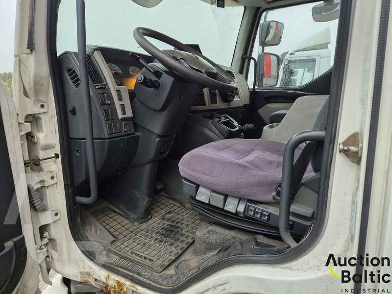 Volvo FL240 - Kravas automašīna ar slēgto virsbūvi: foto 5 Volvo FL240 - Kravas automašīna ar slēgto virsbūvi: foto 5