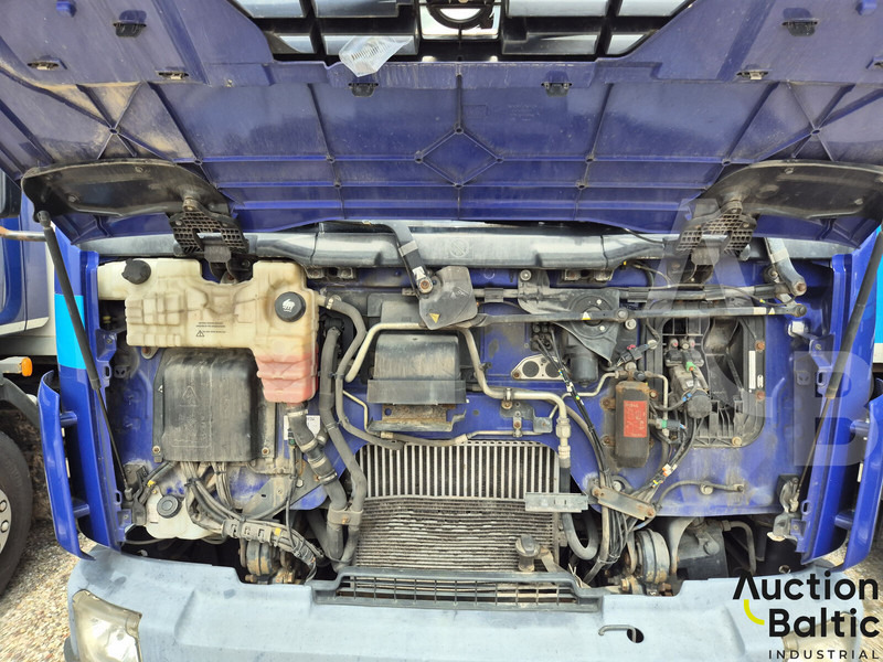Kravas automašīna ar slēgto virsbūvi Volvo FL240: foto 7