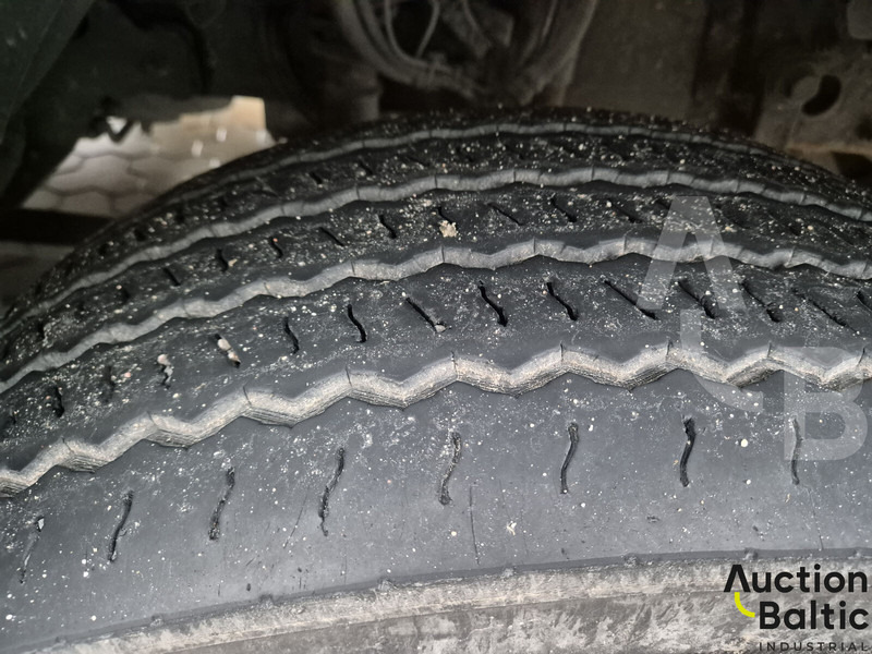 Kravas automašīna ar slēgto virsbūvi Volvo FL240: foto 15 Kravas automašīna ar slēgto virsbūvi Volvo FL240: foto 15