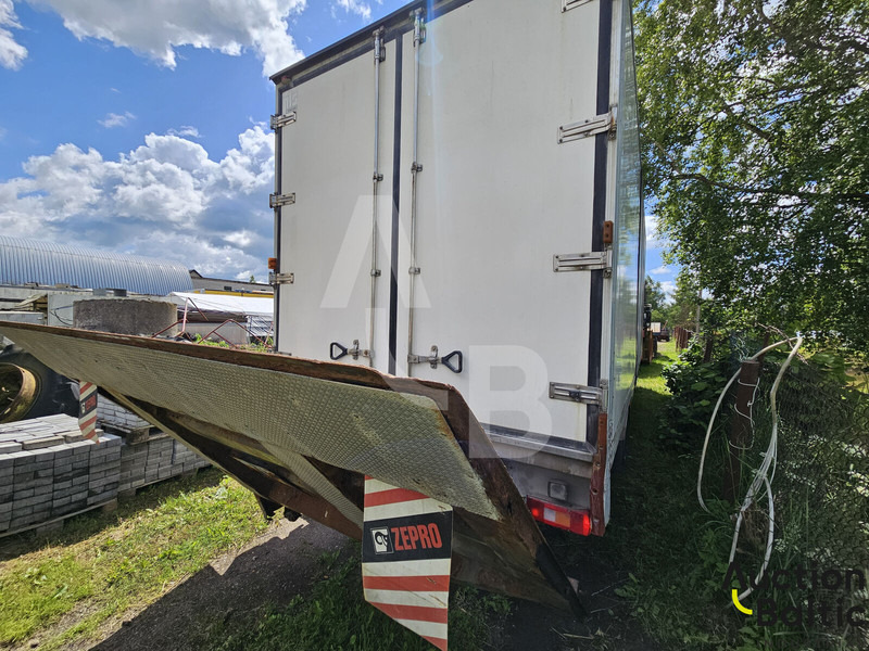 Volvo FL615 - Kravas automašīna ar slēgto virsbūvi: foto 4 Volvo FL615 - Kravas automašīna ar slēgto virsbūvi: foto 4