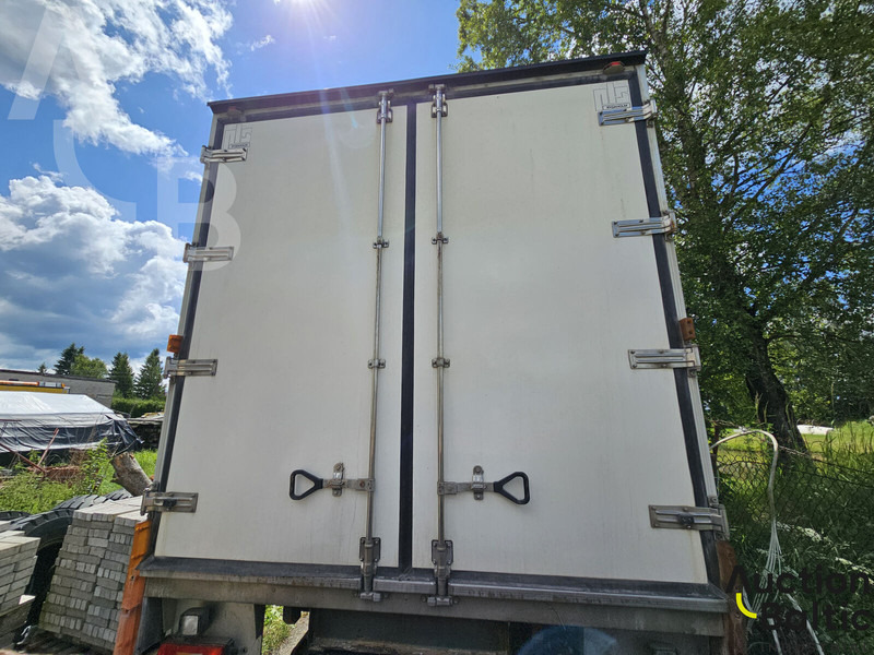 Volvo FL615 - Kravas automašīna ar slēgto virsbūvi: foto 5 Volvo FL615 - Kravas automašīna ar slēgto virsbūvi: foto 5