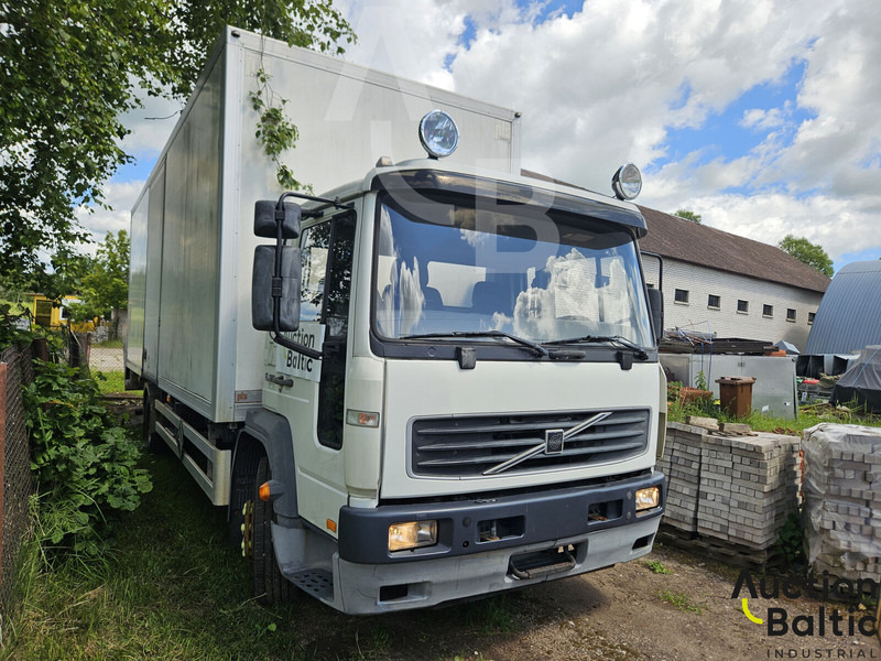 Volvo FL615 - Kravas automašīna ar slēgto virsbūvi: foto 2 Volvo FL615 - Kravas automašīna ar slēgto virsbūvi: foto 2