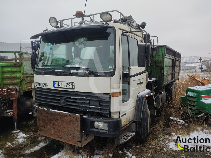 Volvo FL618 - Kravas automašīna pašizgāzējs, Kravas auto ar manipulatoru: foto 1 Volvo FL618 - Kravas automašīna pašizgāzējs, Kravas auto ar manipulatoru: foto 1