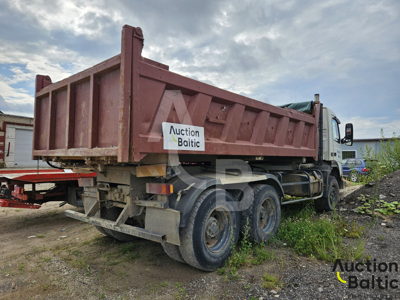 Volvo FM12 - Kravas automašīna pašizgāzējs: foto 3 Volvo FM12 - Kravas automašīna pašizgāzējs: foto 3