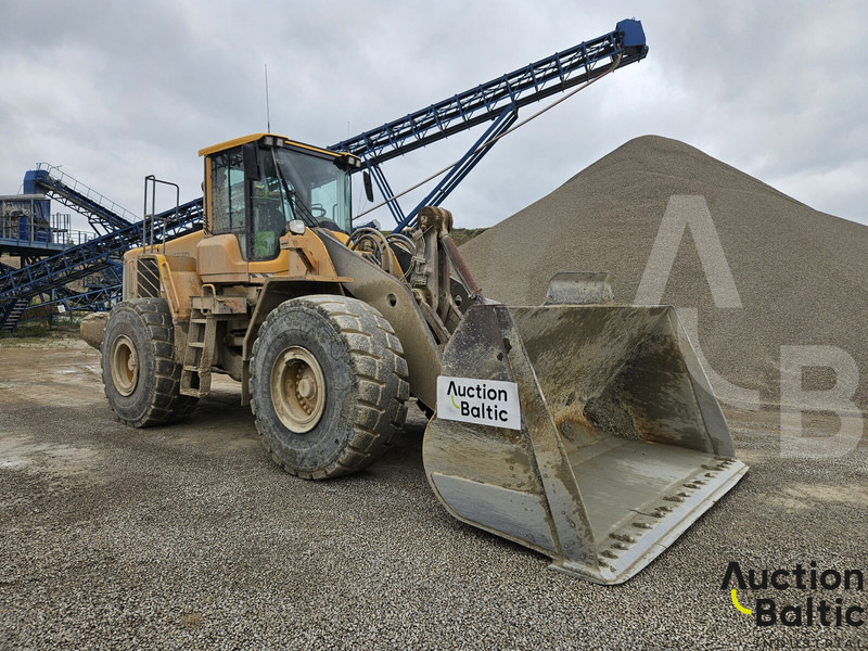 Volvo L 180 F - Riteņu iekrāvējs: foto 1 Volvo L 180 F - Riteņu iekrāvējs: foto 1