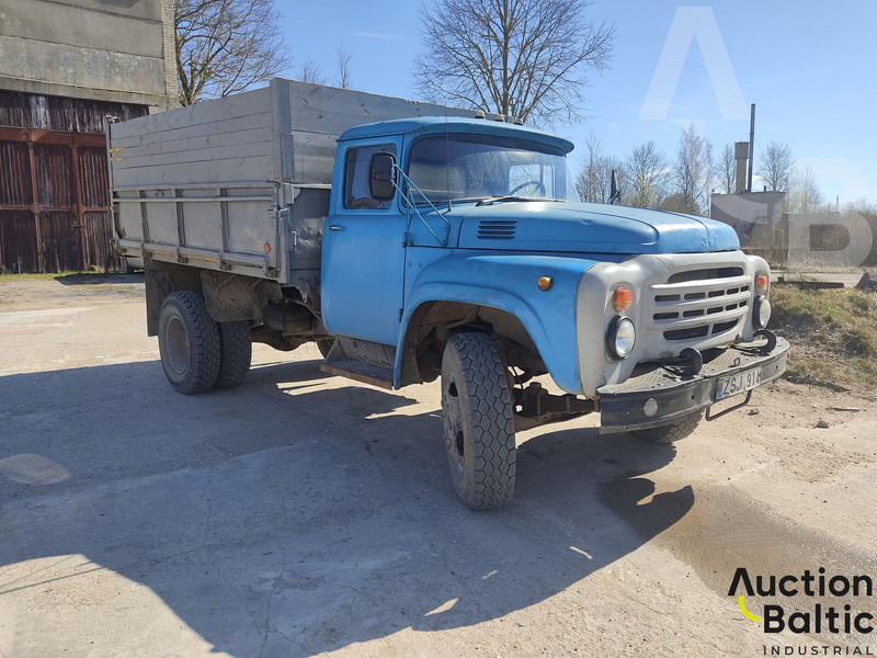 ZIL ZIL MMZ 45022 - Kravas automašīna pašizgāzējs: foto 2 ZIL ZIL MMZ 45022 - Kravas automašīna pašizgāzējs: foto 2