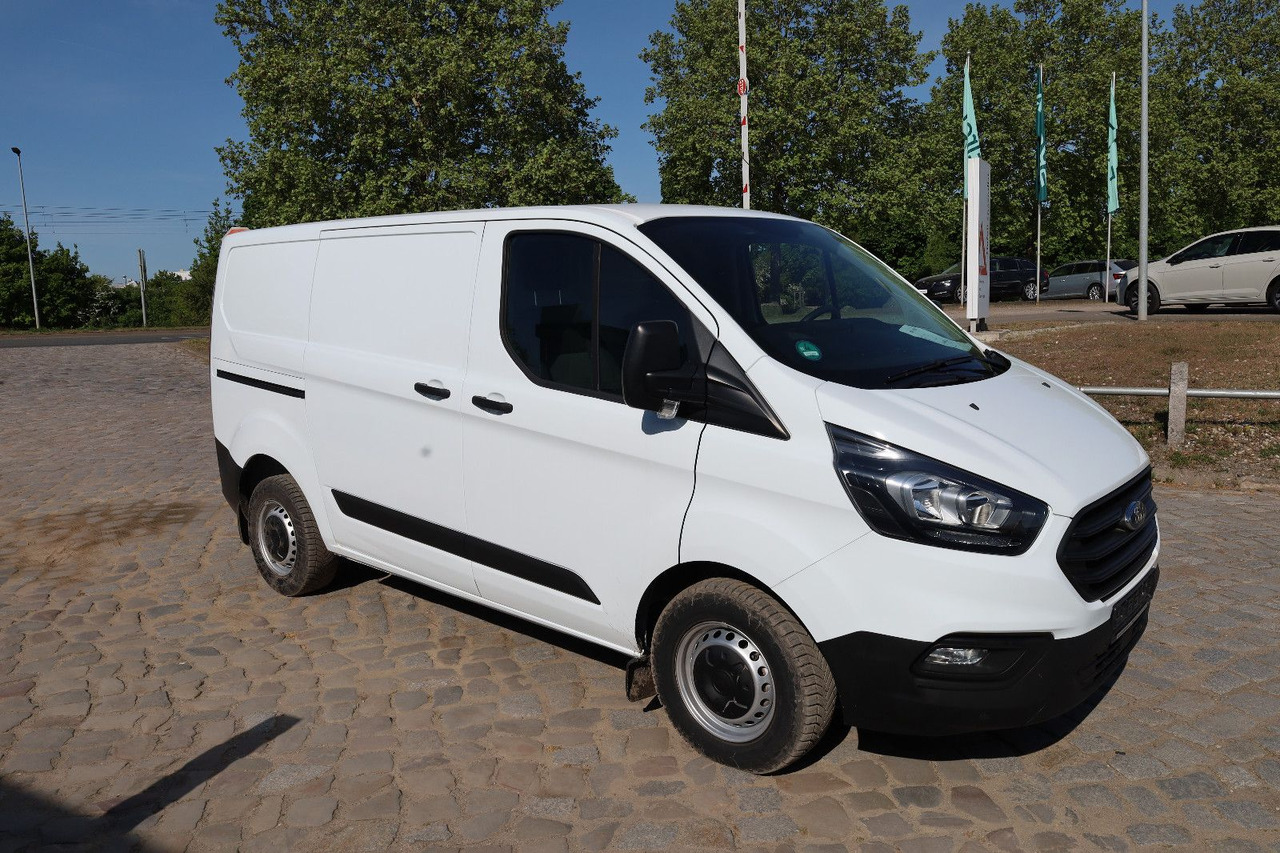 Ford Transit Custom Kasten 280 L1 - Mazs furgons: foto 3 Ford Transit Custom Kasten 280 L1 - Mazs furgons: foto 3
