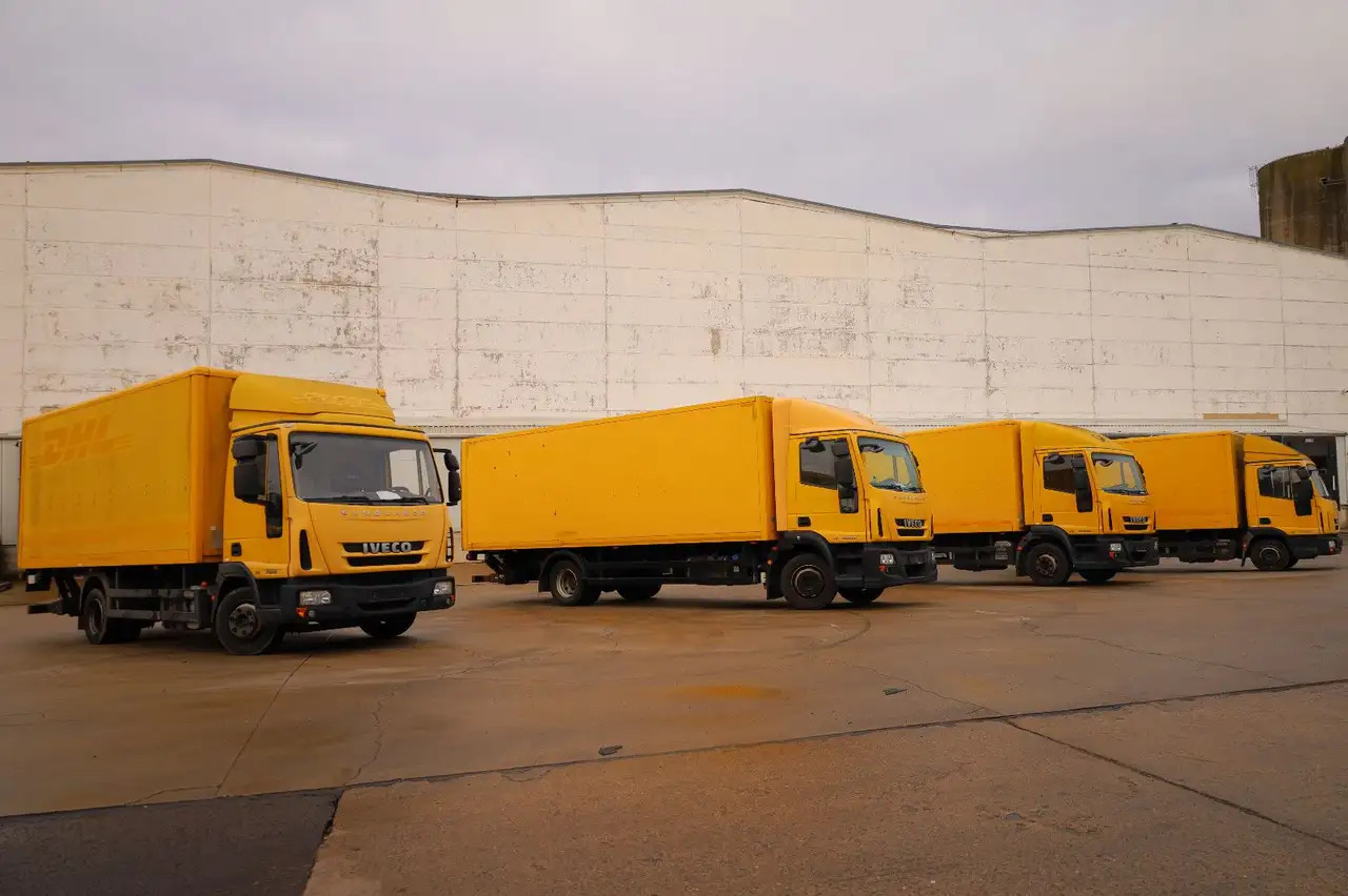 Iveco IG80EL2BA/1. Hand/Koffer - Kravas automašīna ar slēgto virsbūvi: foto 1 Iveco IG80EL2BA/1. Hand/Koffer - Kravas automašīna ar slēgto virsbūvi: foto 1