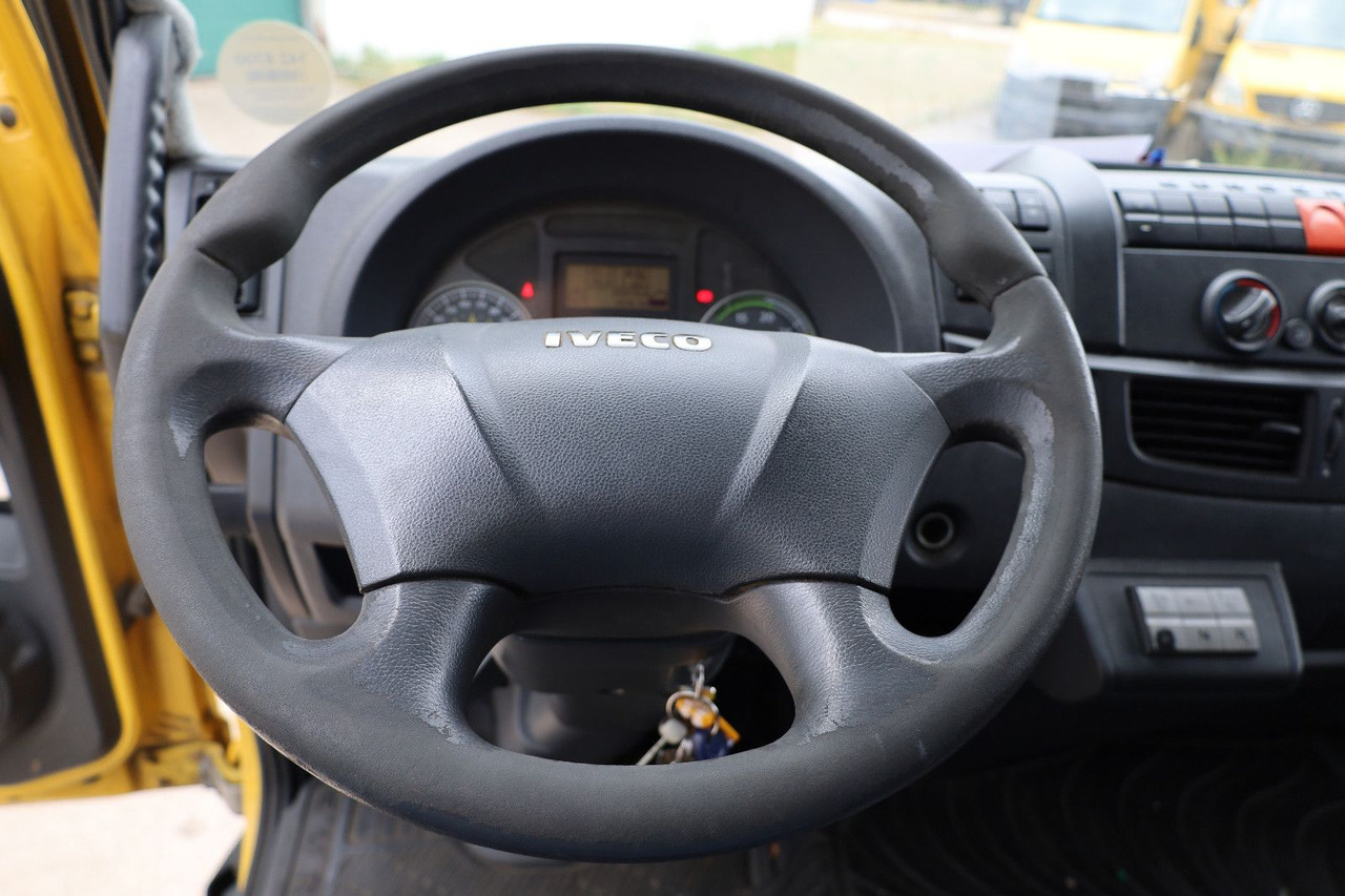 Furgons ar slēgtā virsbūve Iveco IG80EL2BA/Koffer/ 1. Hand: foto 8