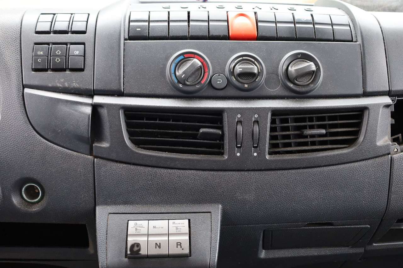 Furgons ar slēgtā virsbūve Iveco IG80EL2BA/Koffer/ 1. Hand: foto 10