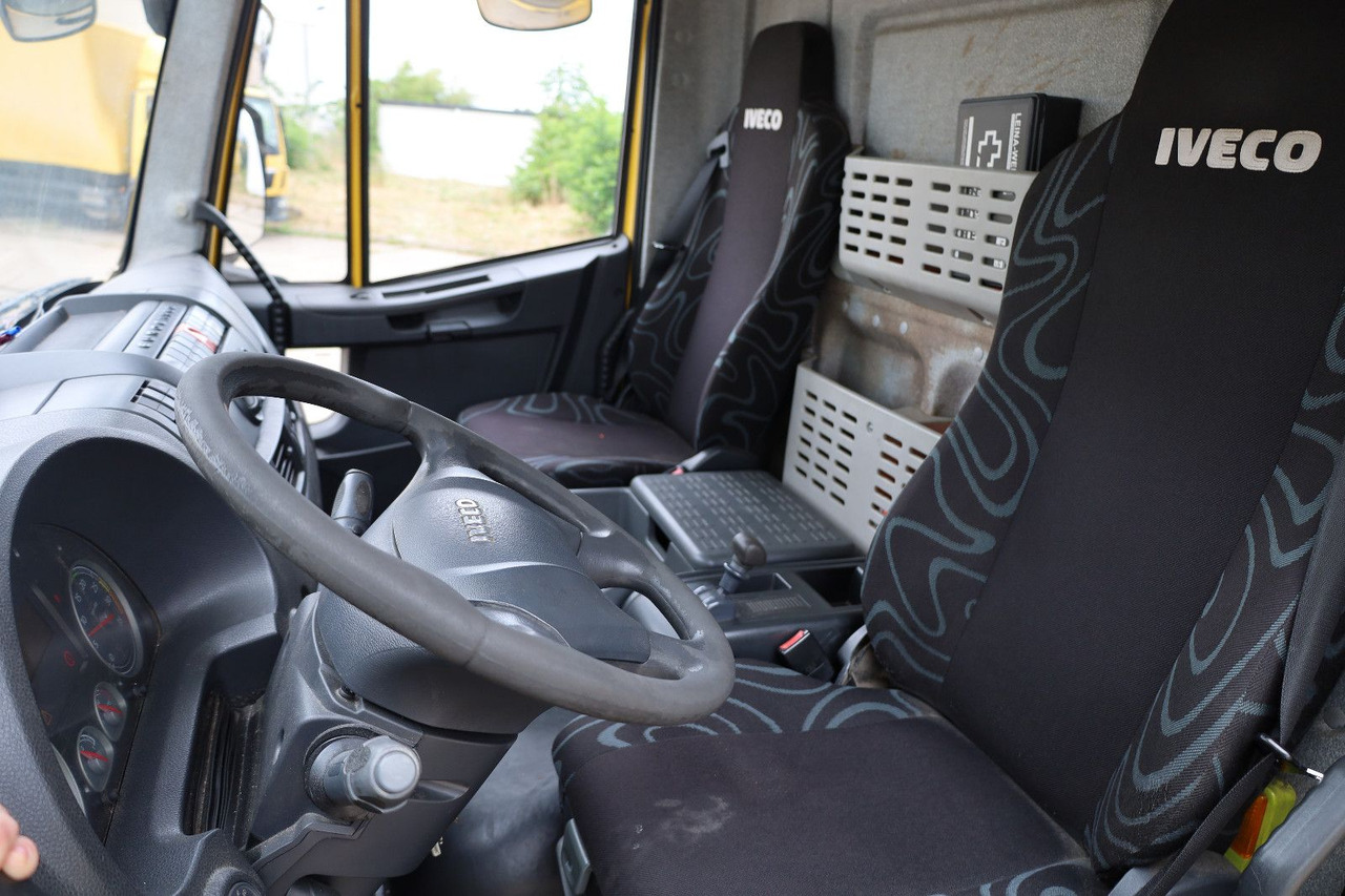 Furgons ar slēgtā virsbūve Iveco IG80EL2BA/Koffer/ 1. Hand: foto 13