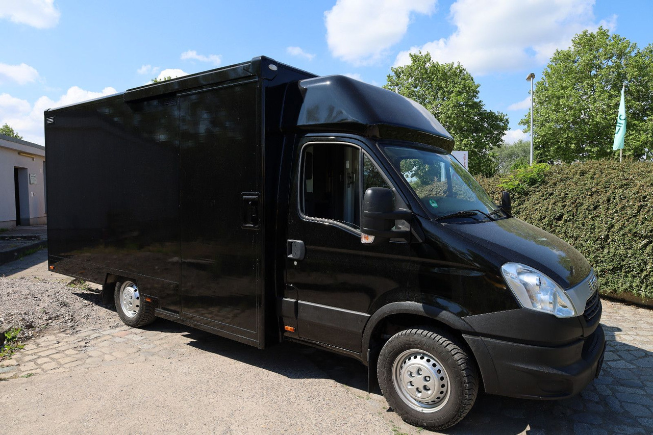 Iveco IS35SI2AA Daily/Luftfeder/Foodtruck - Furgons ar slēgtā virsbūve: foto 4 Iveco IS35SI2AA Daily/Luftfeder/Foodtruck - Furgons ar slēgtā virsbūve: foto 4
