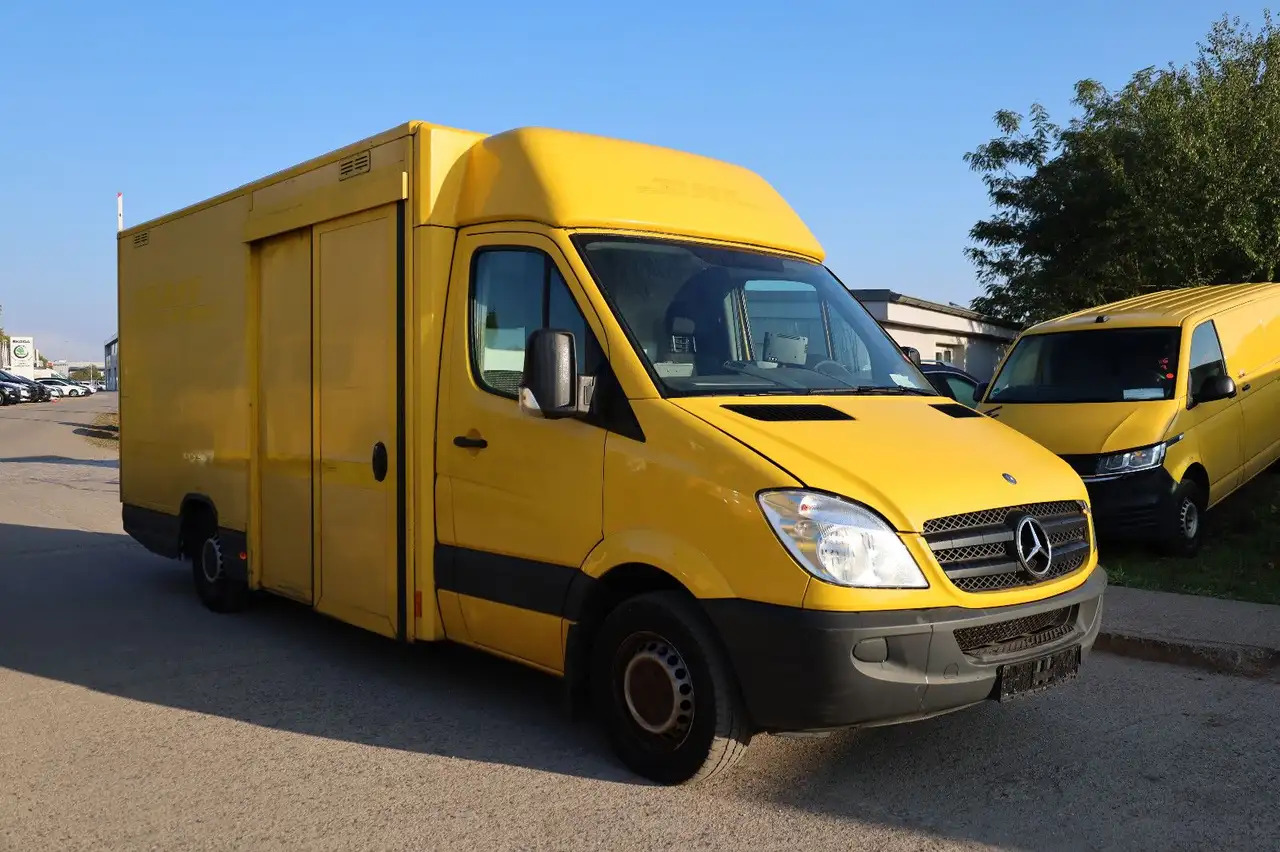 Mercedes-Benz Sprinter II Pritsche/ Koffer/Regalsystem - Furgons ar slēgtā virsbūve: foto 2 Mercedes-Benz Sprinter II Pritsche/ Koffer/Regalsystem - Furgons ar slēgtā virsbūve: foto 2