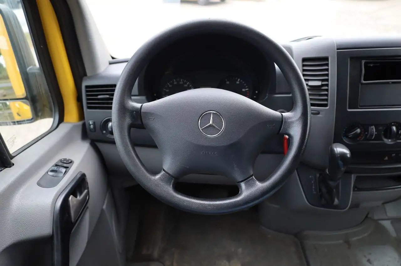Mercedes-Benz Sprinter II Pritsche/ Koffer/Regalsystem - Furgons ar slēgtā virsbūve: foto 5 Mercedes-Benz Sprinter II Pritsche/ Koffer/Regalsystem - Furgons ar slēgtā virsbūve: foto 5