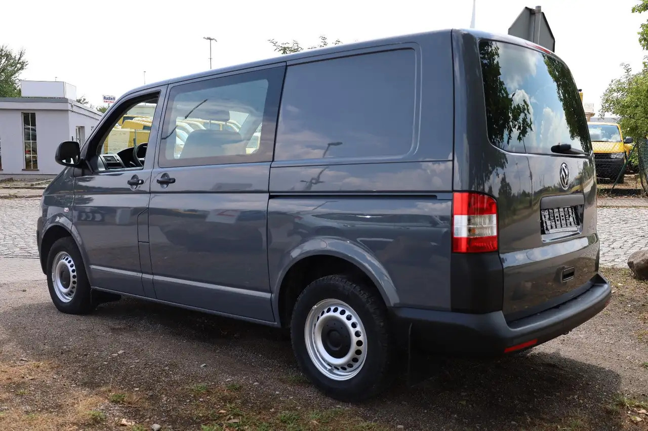 Volkswagen T5 Transporter Kasten-Kombi 2.0 TDI/EU5/5-Sitze - Vieglā automašīna: foto 4 Volkswagen T5 Transporter Kasten-Kombi 2.0 TDI/EU5/5-Sitze - Vieglā automašīna: foto 4
