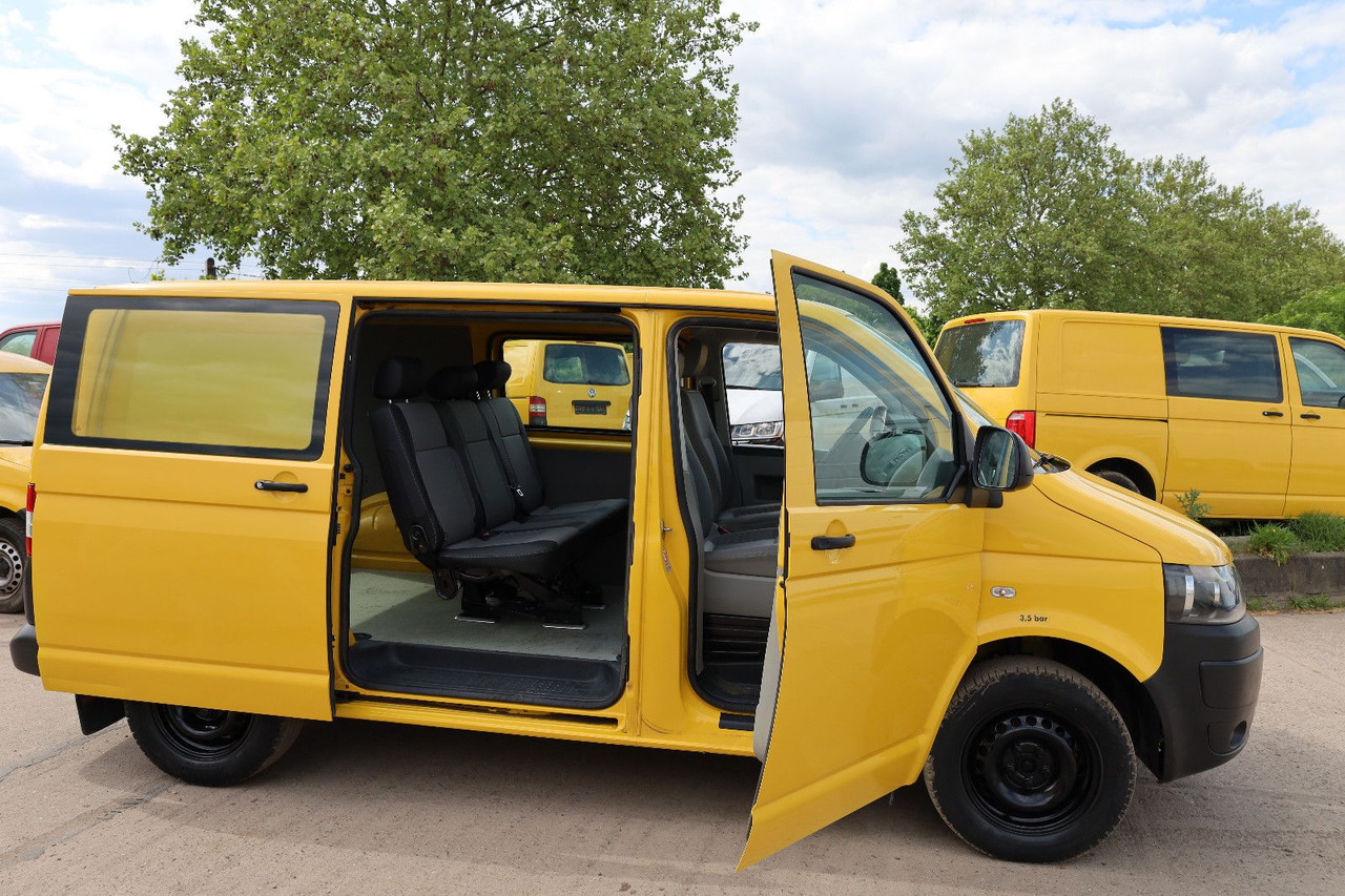 Volkswagen T5 Transporter Kasten-Kombi 2.0 TDI/EU5/5-Sitze - Pasažieru furgons: foto 1 Volkswagen T5 Transporter Kasten-Kombi 2.0 TDI/EU5/5-Sitze - Pasažieru furgons: foto 1