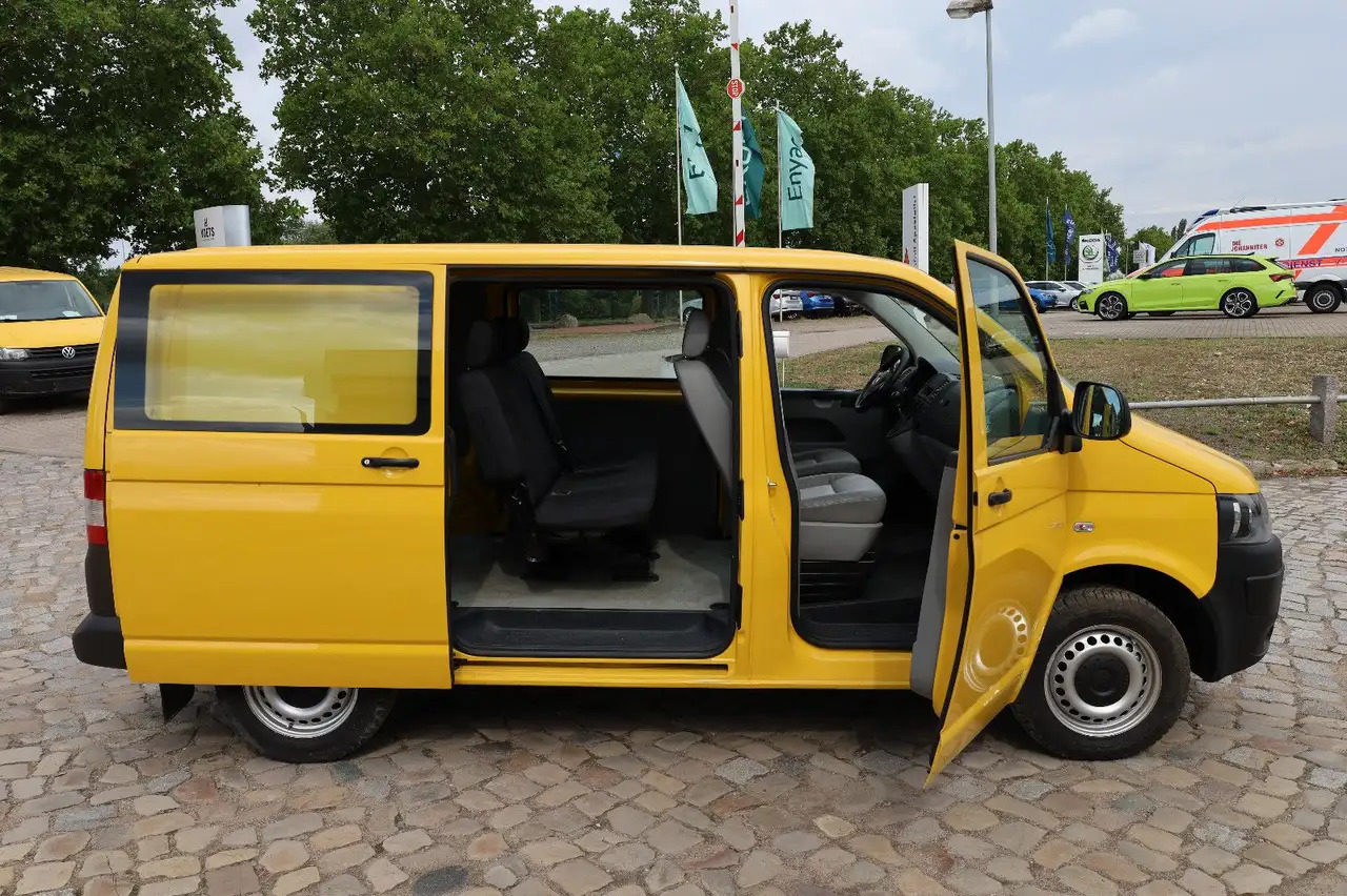 Volkswagen T5 Transporter Kasten-Kombi 2.0 TDI/EU5/5-Sitze - Vieglā automašīna: foto 2 Volkswagen T5 Transporter Kasten-Kombi 2.0 TDI/EU5/5-Sitze - Vieglā automašīna: foto 2