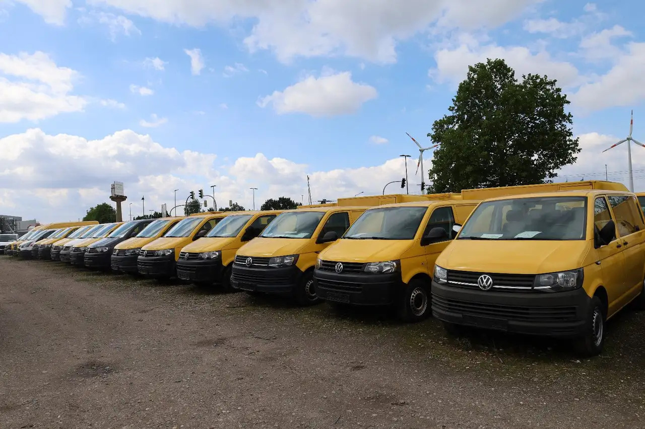 Volkswagen T5 Transporter Kasten-Kombi 2.0 TDI/EU5/5-Sitze - Kravas-pasažieru furgons: foto 4 Volkswagen T5 Transporter Kasten-Kombi 2.0 TDI/EU5/5-Sitze - Kravas-pasažieru furgons: foto 4