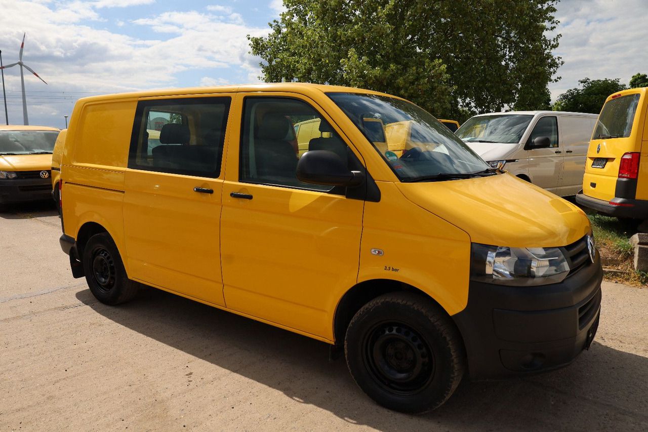 Volkswagen T5 Transporter Kasten-Kombi 2.0 TDI/EU5/5-Sitze - Pasažieru furgons: foto 5 Volkswagen T5 Transporter Kasten-Kombi 2.0 TDI/EU5/5-Sitze - Pasažieru furgons: foto 5